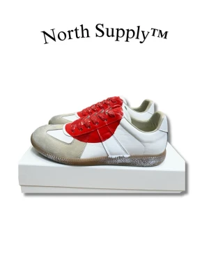 Maison Margiella Japan gats  - Maison Margiella Japan Gats storlek 38 - 46. Alla accessoarer medföljer. Skriv vid intresse eller frågor 🙌