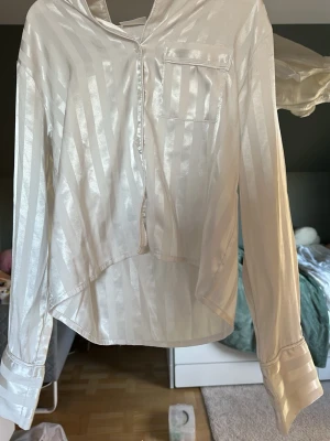 Pyjamas sätt - Finns lite täcken på andvöndning men inga stora