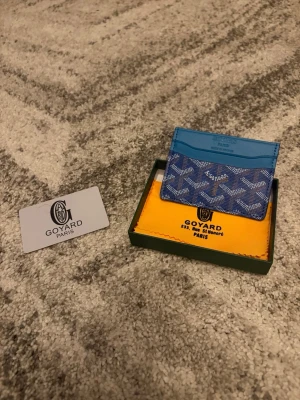 Korthållare  - Helt ny och oanvänd. Allt på bild medföljer. Fraktar inom 24h