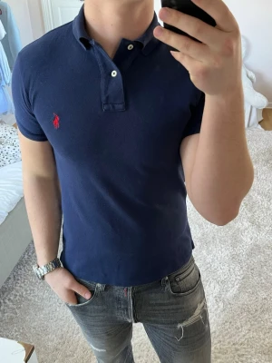 Ralph Lauren piké  - Ralph Lauren | Mycket bra skick | Size - S | Pris 449 | Hör av dig vid minsta fråga eller fundering📩