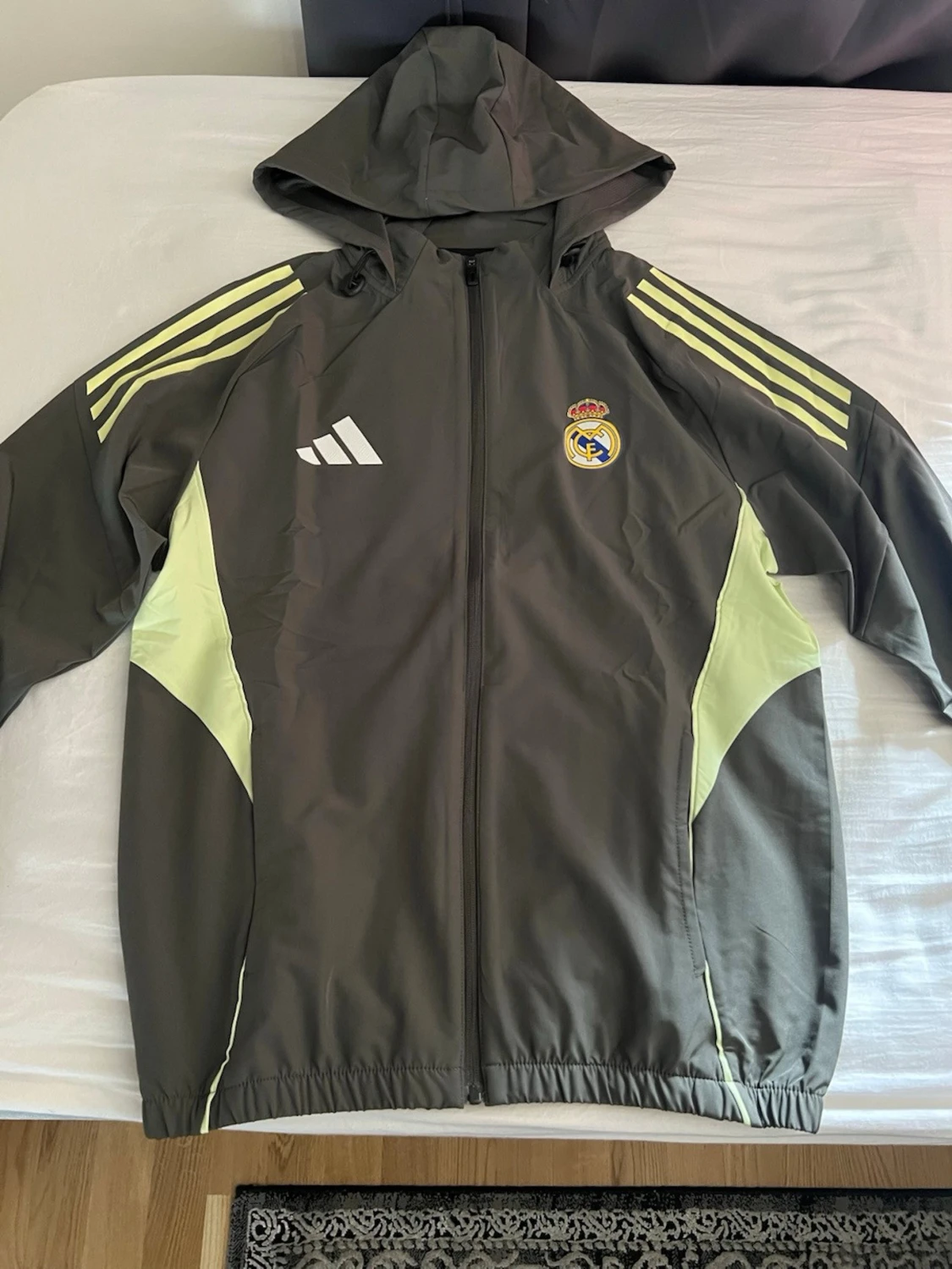 Real Madrid tracksuit  - 1