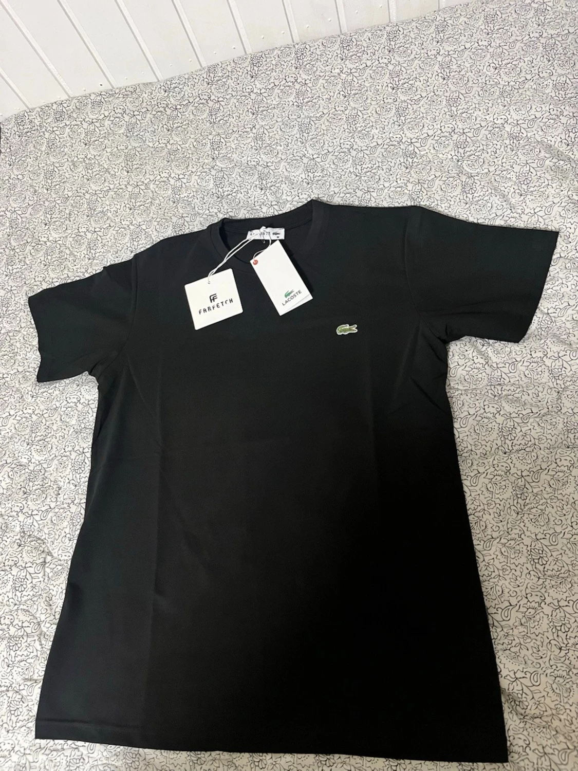 Svart t-shirt