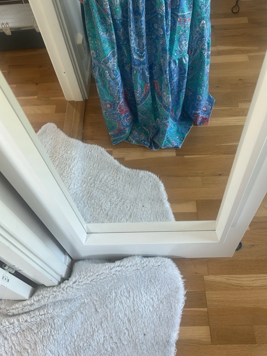 Blå långkjol med paisleymönster