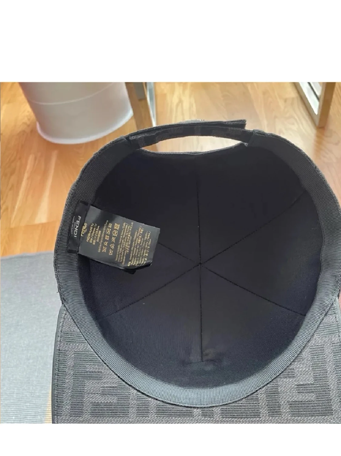 Svart keps från Fendi med FF-mönster - 2