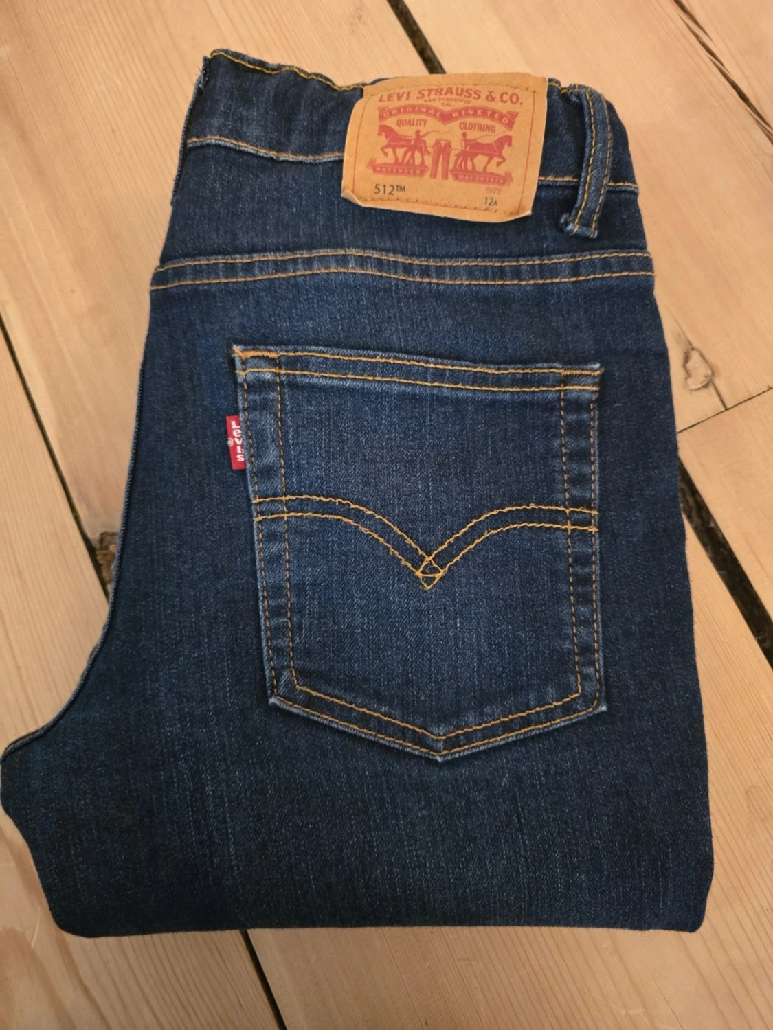Mörkblå Levi's slim jeans - 1