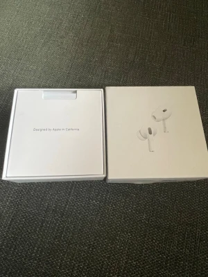 Airpods pro 2  - Airpods till salu rätt så nya använder dom knappt då jag har ingen nytta av dom helt nya ploppar till dom då jag använt bara en av de 