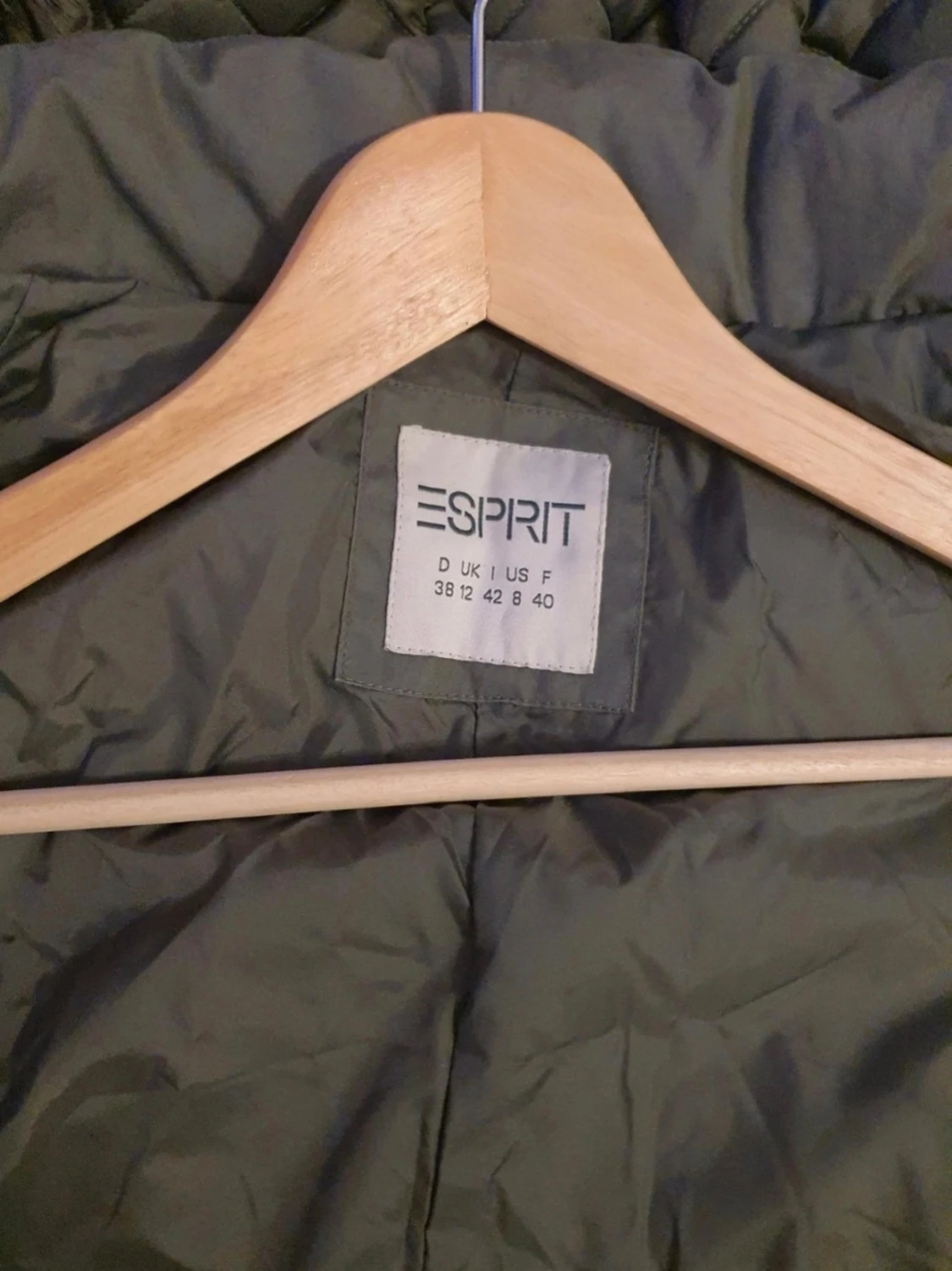 Lång grå dunjacka med fuskpäls - 3