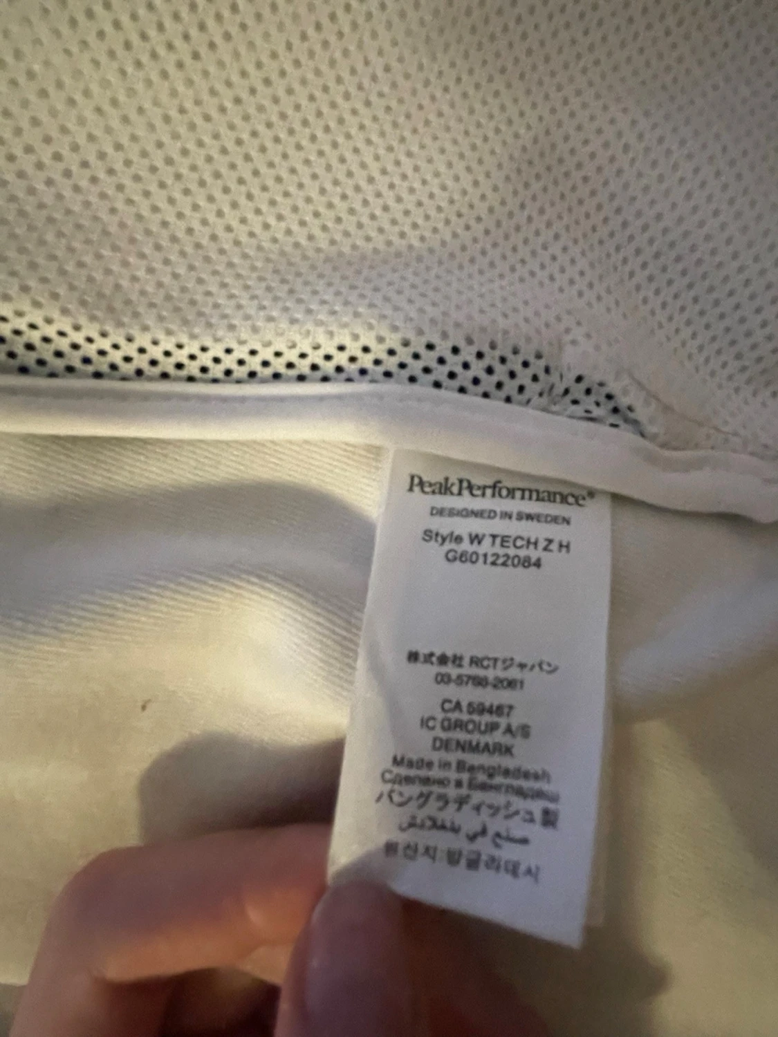 Vit hoodie med svart dragkedja - 5