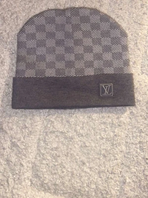 En Zara mössa  - En Zara mössa i bra kondition 