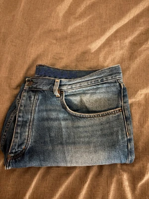 Hugo/Hugo Boss Jeans  - Säljer ett par svin snygga Hugo Jeans som är nästil oanvända. Väldigt fet wash på dessa