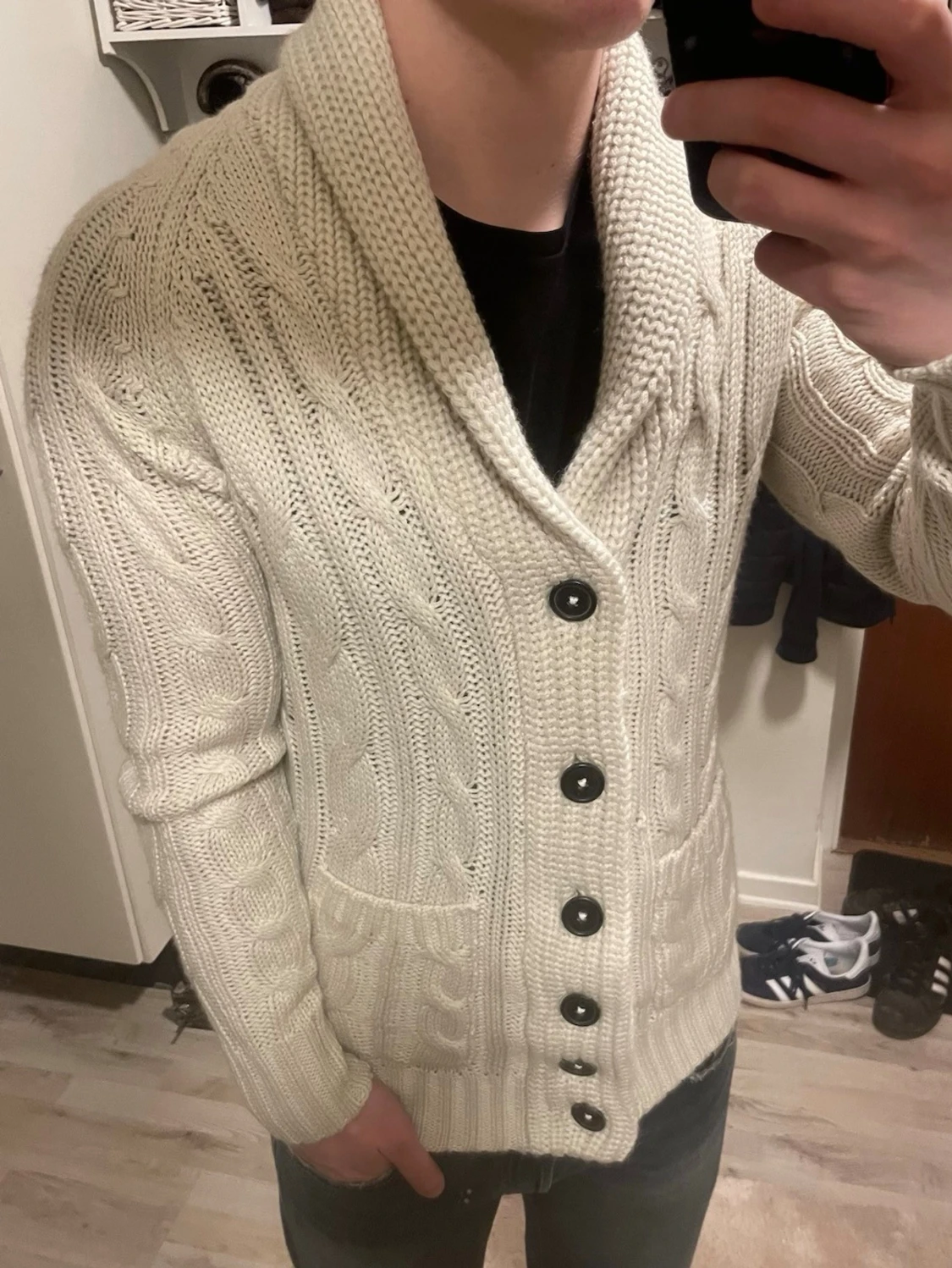 Vit stickad cardigan