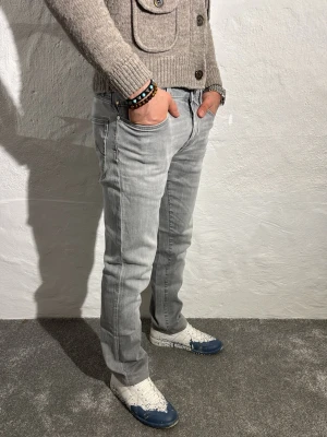 Jacob Cohën Style 696 - Ett par riktigt snygga jeans från Jacob Cohën i storlek W29 i modellen Style 696