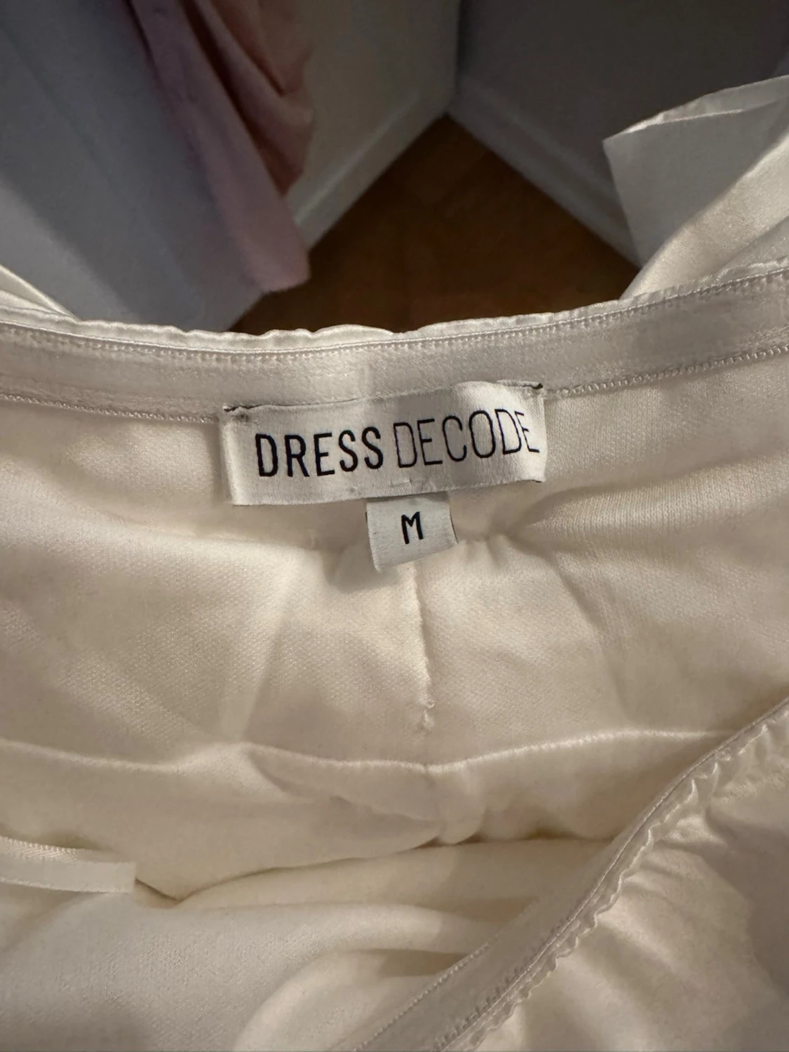 Vit axelbandslös långklänning - 3