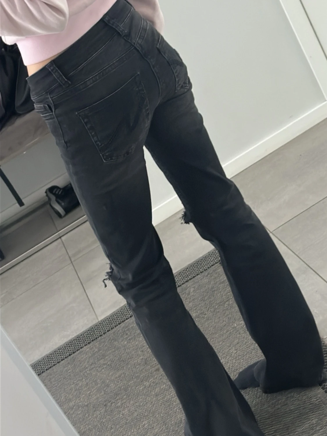 Svarta slitna bootcut jeans - 1