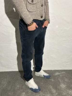 Replay jeans  - Ett par snygga jeans från Replay i storlek W31 L30 i modellen Anbbas hyperflex 