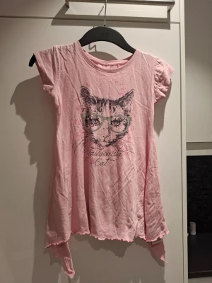 Katt tröja  - Skriv om du har några funderingar 