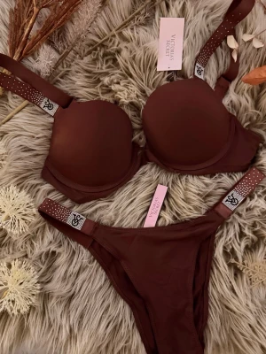Victoria’s Secret brown Set ✨ Rhinestone Straps - Victoria’s Secret brown rhinestone set 🍷 Bra size 75B + pushup Panties size M.                                                                          ✨ 100% original Victoria’s Secret ✨ Rhinestone logo straps ✨ Rich, elegant color ✨ Super flattering fit