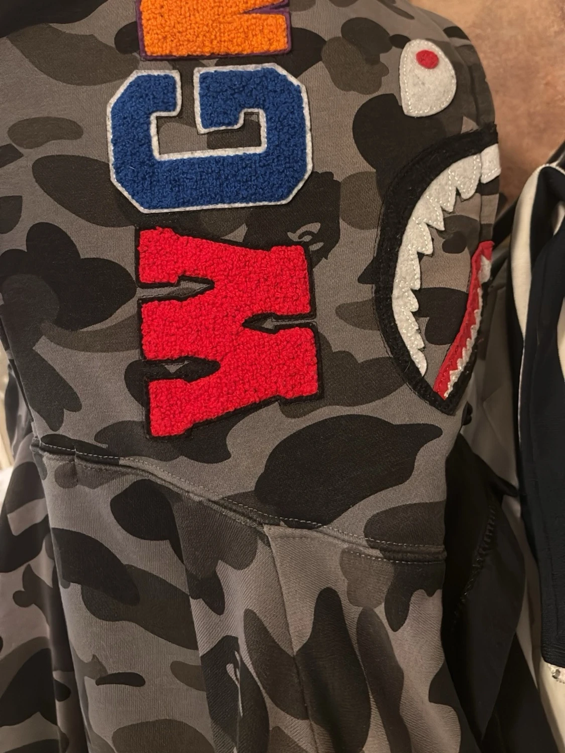 Grå BAPE-hoodie - 1