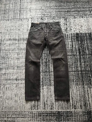 Dondup Jeans - |Dondup Jeans| | Storlek: W30  | Skick: 9,25/10| Medföljer: inget| Frågor eller funderingar tveka inte på att höra av dig!