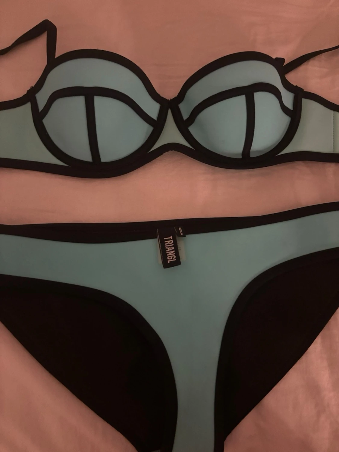 Ljusblå bikini från Triangl