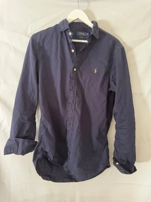 Ralph Lauren Skjorta - Snygg mörkblå Ralph lauren skjorta  | Kanon skick 