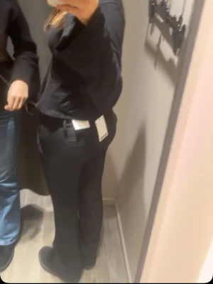 Lowwaist kostymbyxor  - Från bikbok och knappt använda !! Bootcut med låg midja 