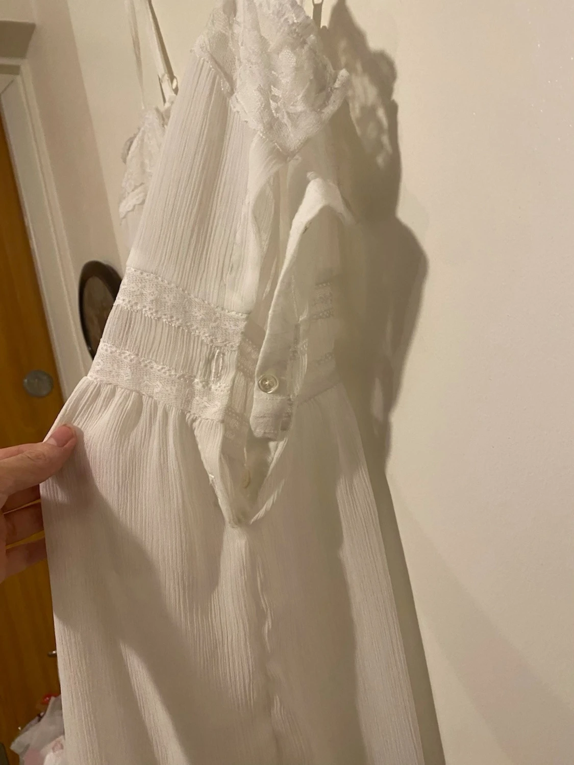 Vit klänning med spets och broderi💕 - 2