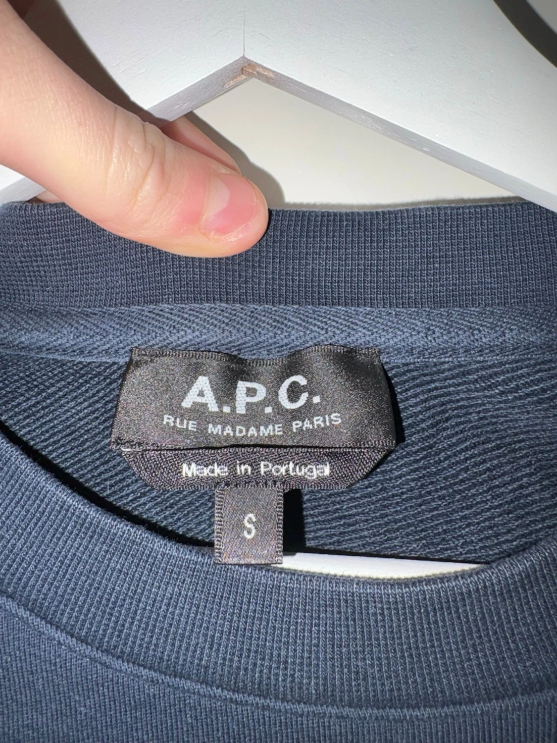 Svart sweatshirt från A.P.C. - 1