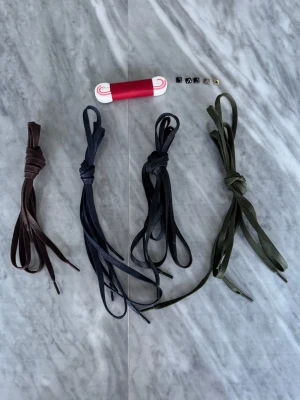 Lanvin snören - Lanvin snören - Finns fler färger än de i bild - Skick: Nya/Oanvända  - Hör av dig vid minsta fråga - TrendWardrobe