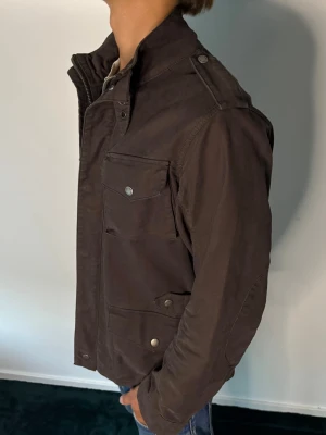 Woolrich jacka  - Stilren woolrich jacka!🤩Modellen är 187 cm och väger 70 Kg!🤩