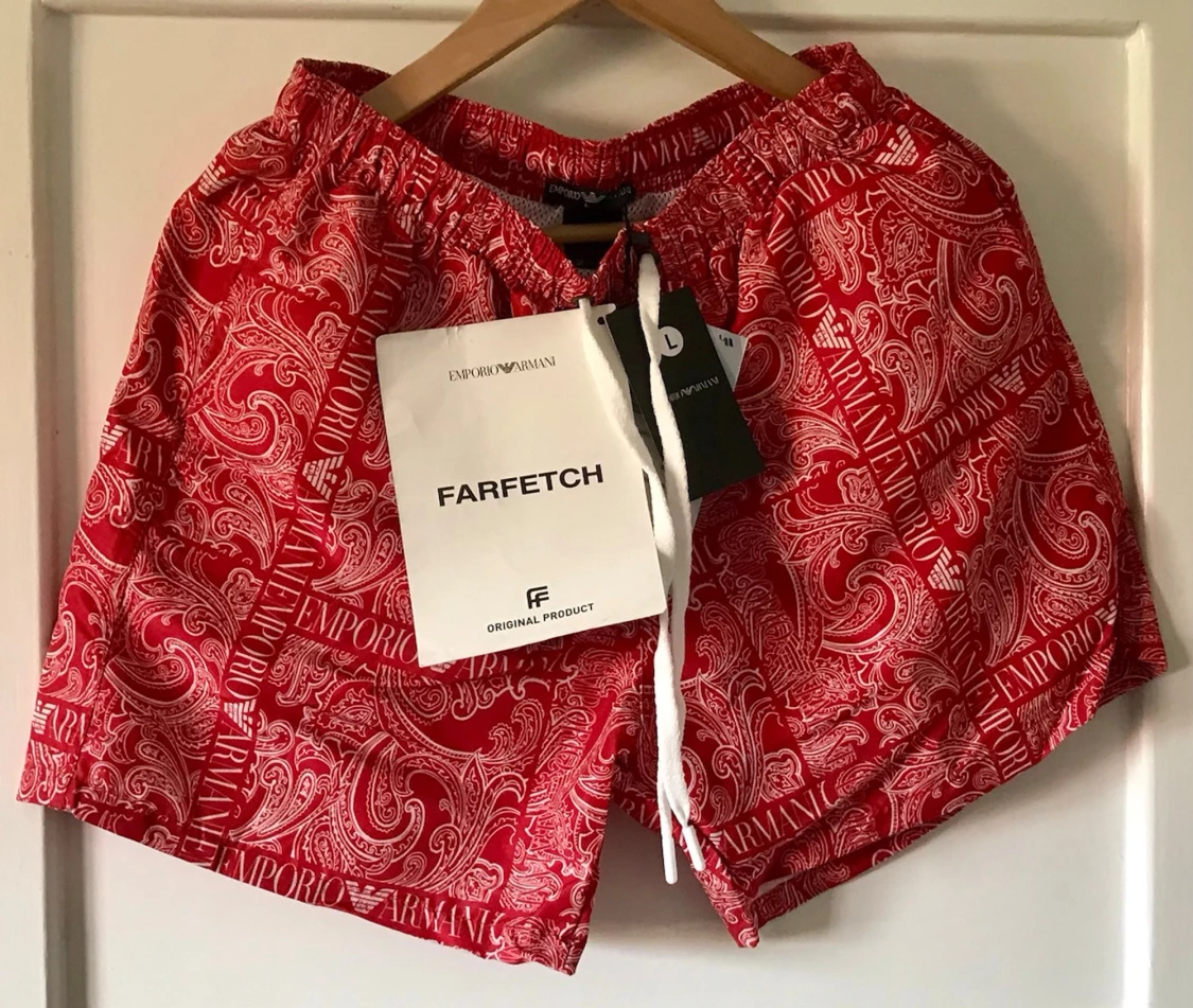 Röda badbyxor Emporio Armani paisley
