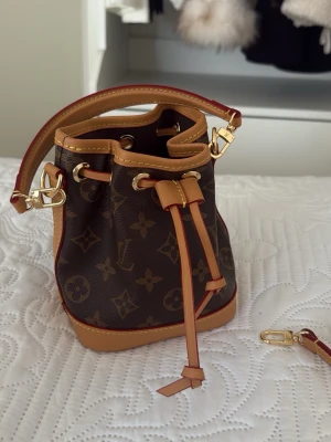  monogram bucket bag - Monogram bucket bag