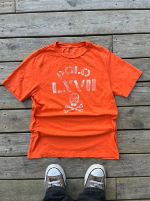 Ralph Lauren tee - Riktigt skön vintage raffe tröja. Storlek L passar S bättre. Kolla gärna mått