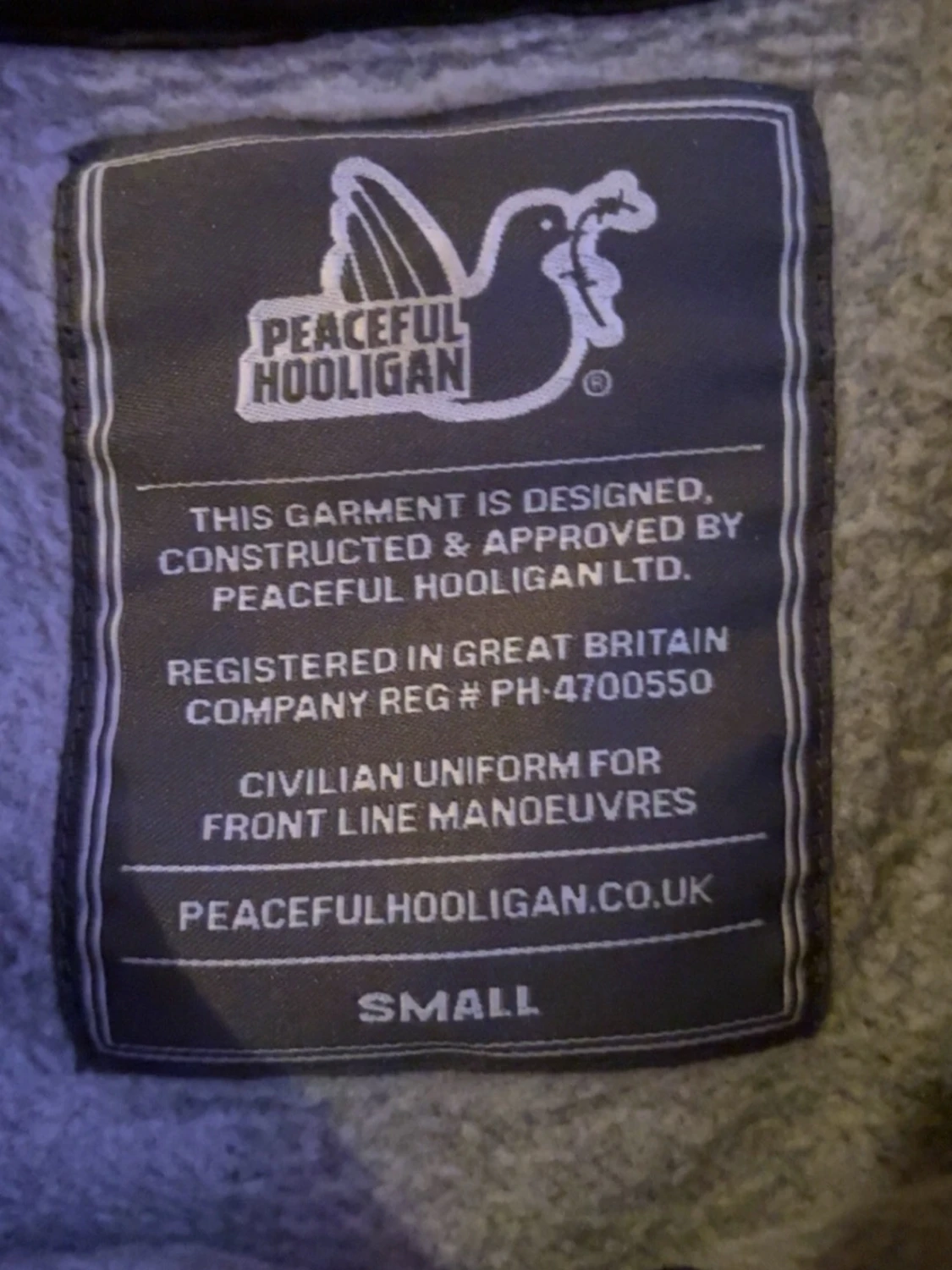 Mörkgrå sweatshirt från Peaceful Hooligan - 2