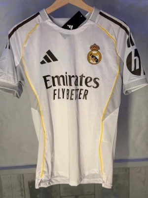 Fotbollströjor S-XL - Ange storlek och modell