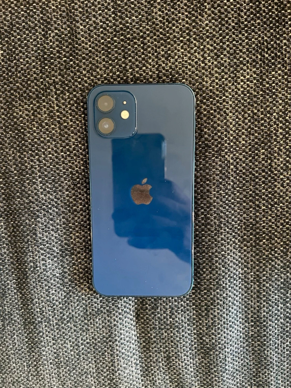 iPhone 12 64GB - 1