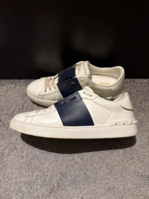 Valentino skor - Valentino open skor | Srorlek: 41 | Skick: 8/10 | Vid fler frågor/bilder är det bara och höra av sig.