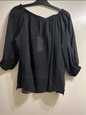 svart blus zara - Svart blus från zara!!! säljs inte längre
