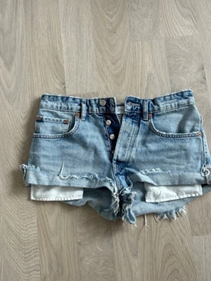 Zara jeans short - Super snygga jeans shorts från Zara💗