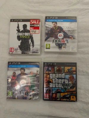 PS3-spelpaket: Call of Duty MW3, FIFA 14, FIFA 13, Grand Theft Auto V - Fyra PlayStation 3-spel säljes. Inkluderar Call of Duty: Modern Warfare 3, FIFA 14, FIFA 13 och Grand Theft Auto V.