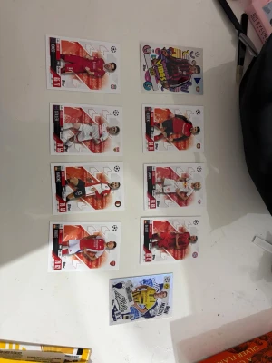 Samling fotbollskort match attax - Match attax samlar kort   Säljer en för 29 kr special kort pris diskuteras.   För köpa fler kan vi diskutera ett bättre pris 