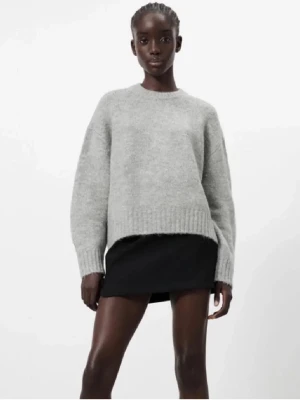 Grå stickad tröja - Säljer denna fina och mysiga stickade tröjan! 