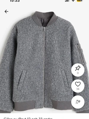 Grå teddy bomerjacka  - Från hm, jättefint skick, använd max 5 gånger