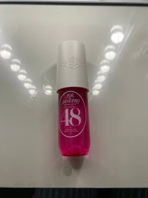 Sol de Janeiro Cheirosa 48 mist - Sol de Janeiro Cheirosa 48 Perfume Mist. Har används mycket få gånger.