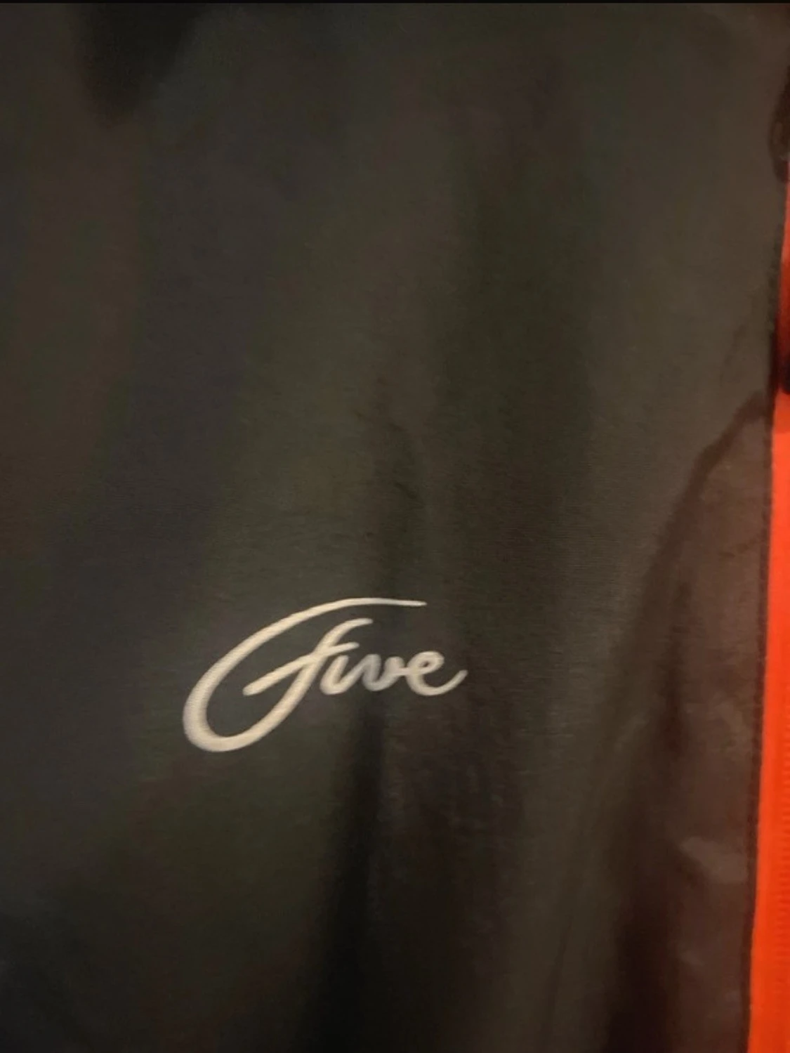 Svart vindjacka från Five med orange dragkedjor - 2