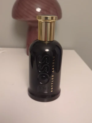 200 ml BOSS Bottled Absolu Parfym - Boss bottled absolu 200ml ca 95% full
