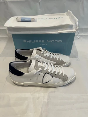 Philippe model skor - Helt nya med tags, box och dustbag | finns i 42 & 45