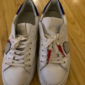 Vita philippe model skor - Säljer för dem inte kommer till använding nypris 3200kr. pris kan diskuteras