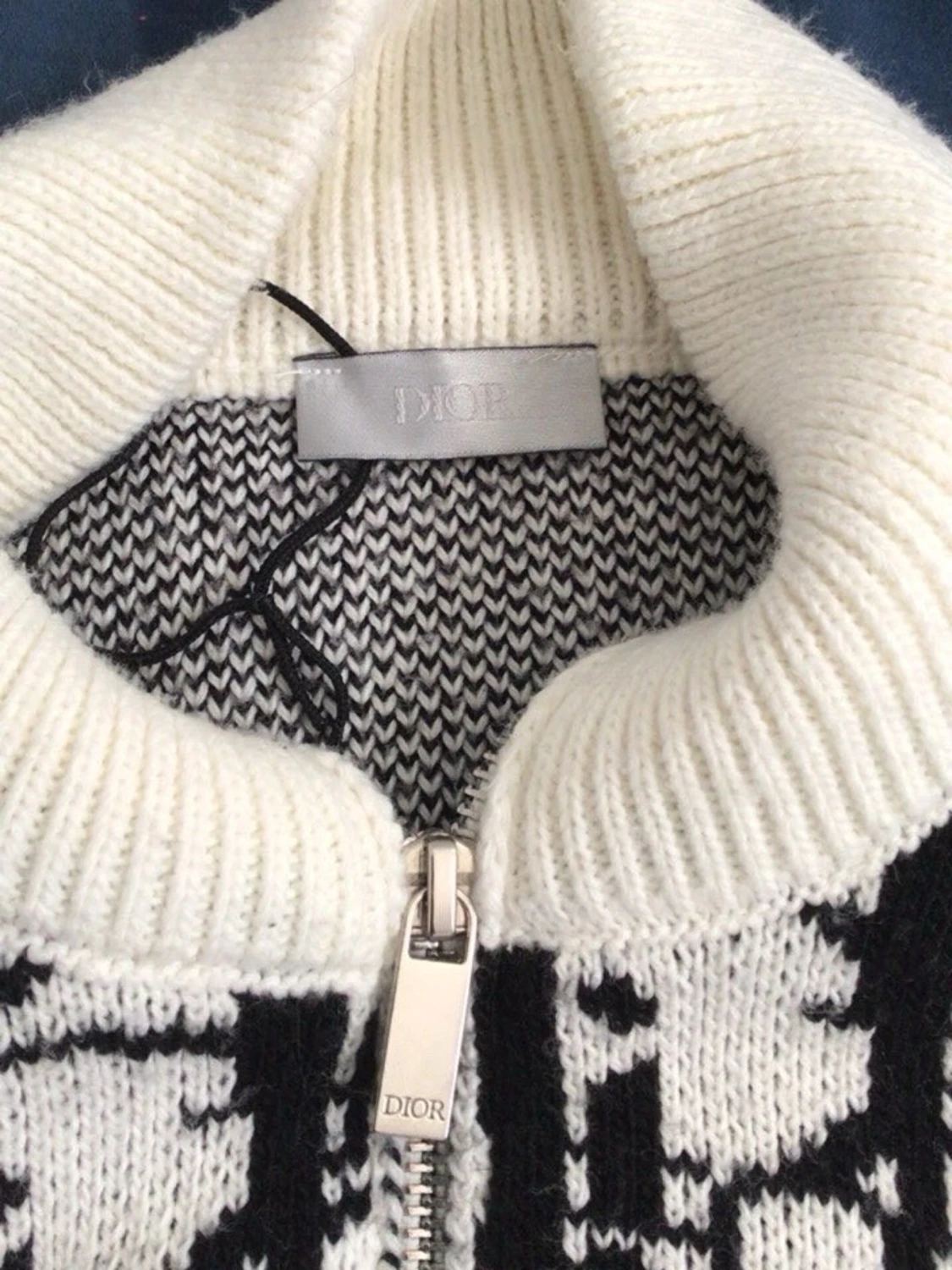  Vit Märkes zip up kofta storlek S och M - 1