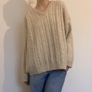 Vintage stickad  - Superfin stickad tröja köpt på humana! Frakt står köparen för💋